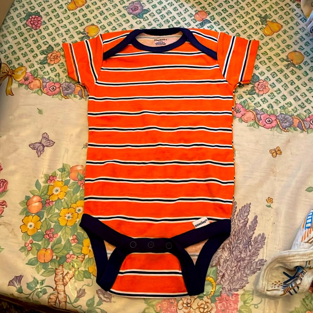 Gerber 6-9 month onsie